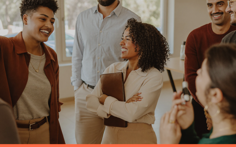 Employer branding sem verba de multinacional: pessoas em ambiente de trabalho, capa do artigo do Promova RH