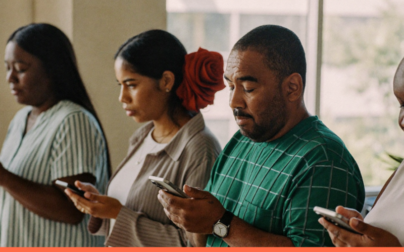 Pesquisa de pulso: pessoas em ambiente de trabalho, capa do artigo do Promova RH