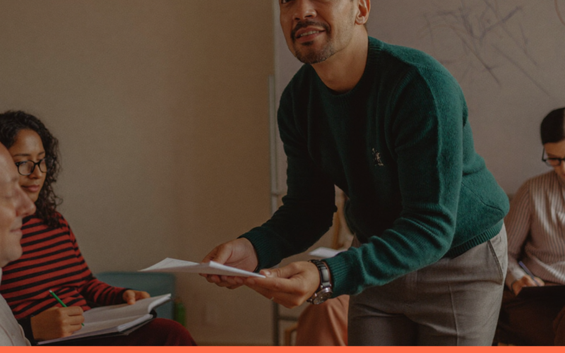 Treinamento e desenvolvimento: pessoas em ambiente de trabalho, capa do artigo do Promova RH